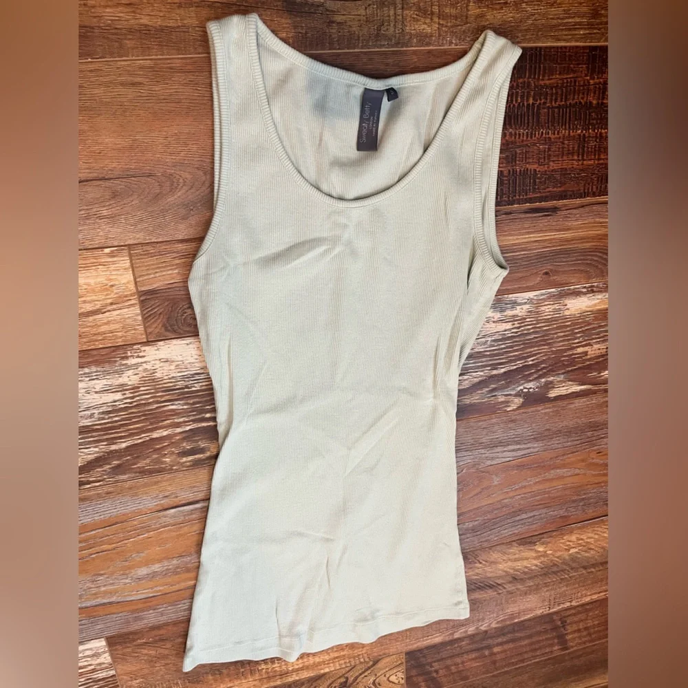 Mint green small Sweaty Betty sleeveless top - Picture 2 of 5